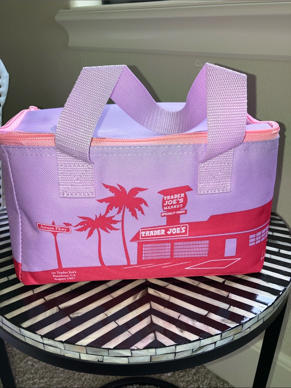 🩷NWT Trader Joe’s Mini Lavender and Pink Insulated Bag for Summer🩷